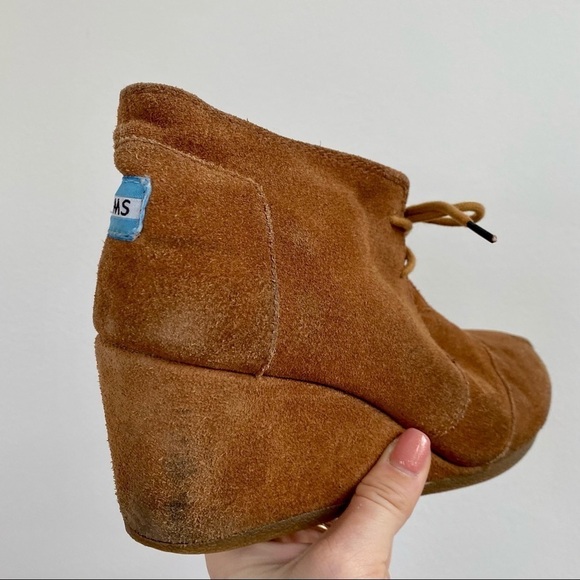 TOMS Desert Chestnut Suede Wedge Ankle Boots | Lace-Up Plaid Lined - Picture 5 of 14